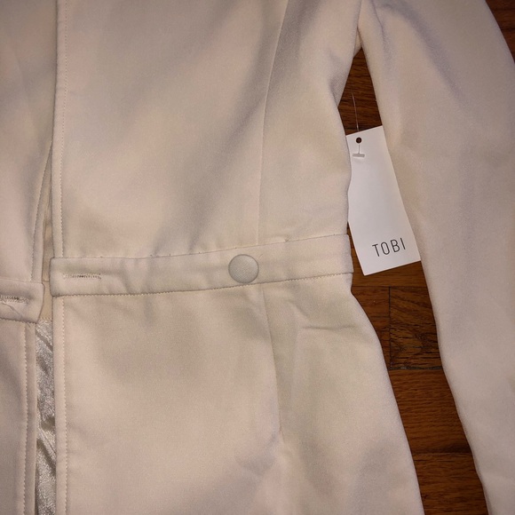 Cream Long Sleeve Collared Dress - Picture 2 of 3